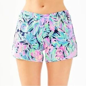 Lilly Pulitzer ocean trail shorts in bermudaful